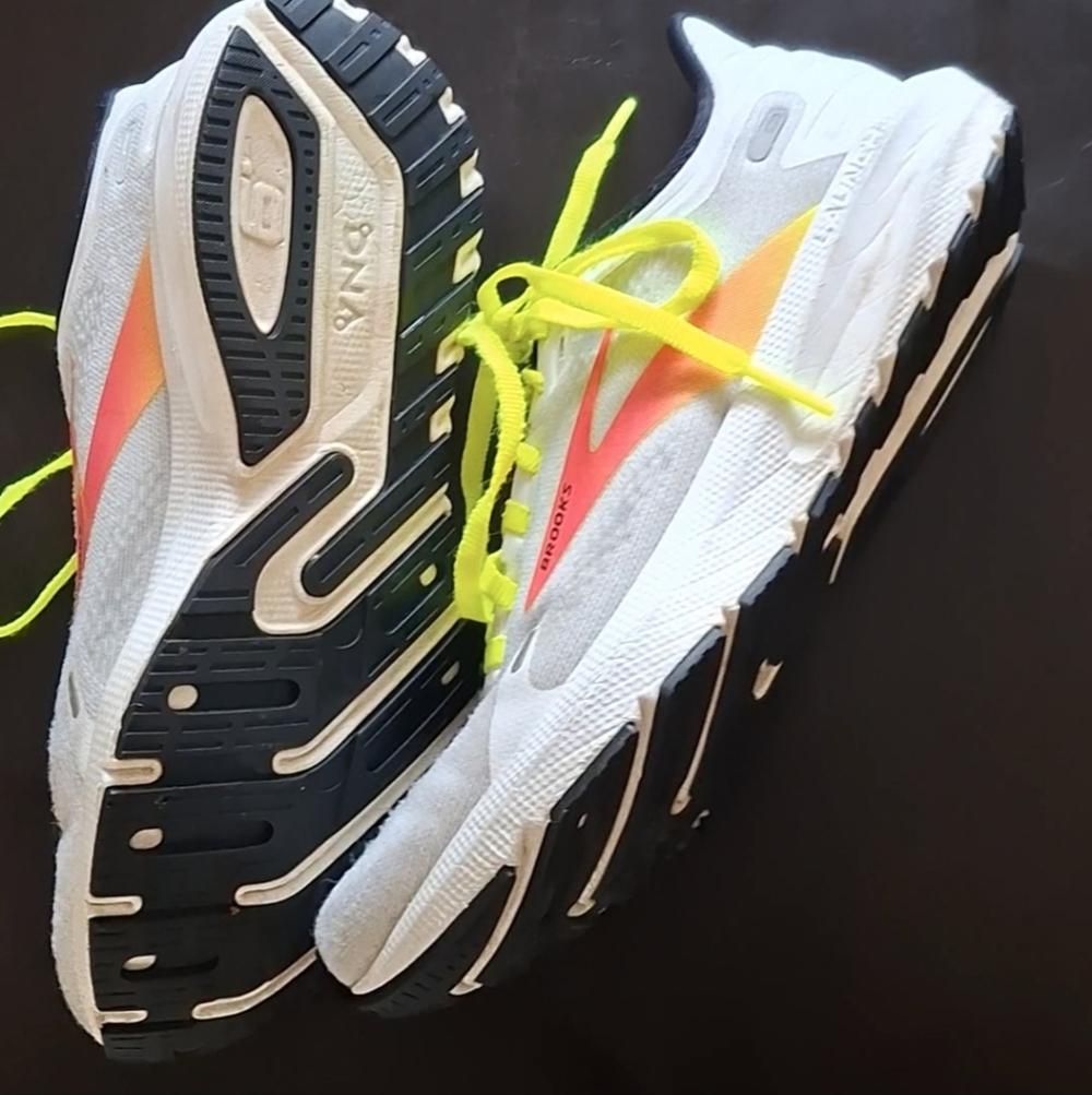 Brooks Womens Launch  Running Shoes Lightweight - Picture 2 of 7